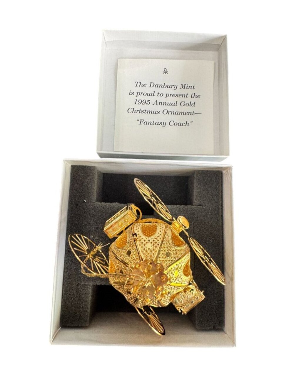 Danbury Mint 1995 Annual Gold Christmas Ornament Fantasy Coach With Box - Picture 2 of 7